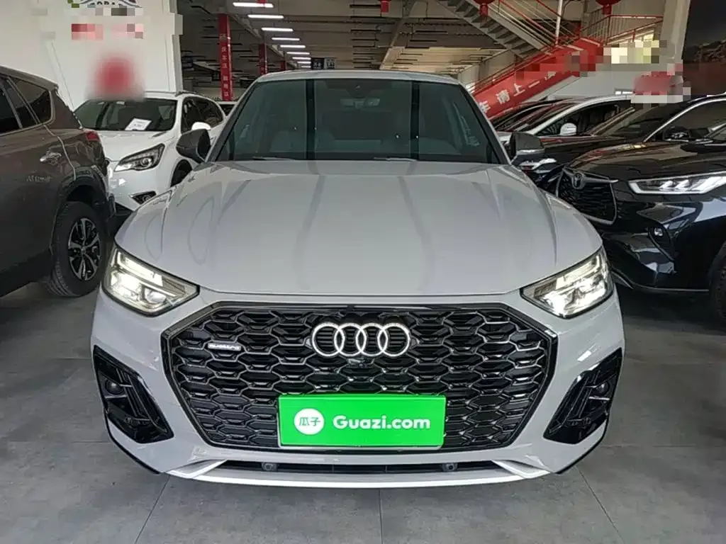 Audi Q5L Sportback — фото 4