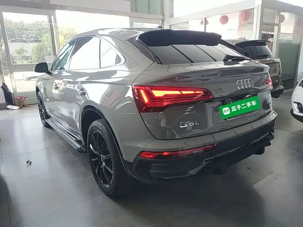 Audi Q5L Sportback — фото 6