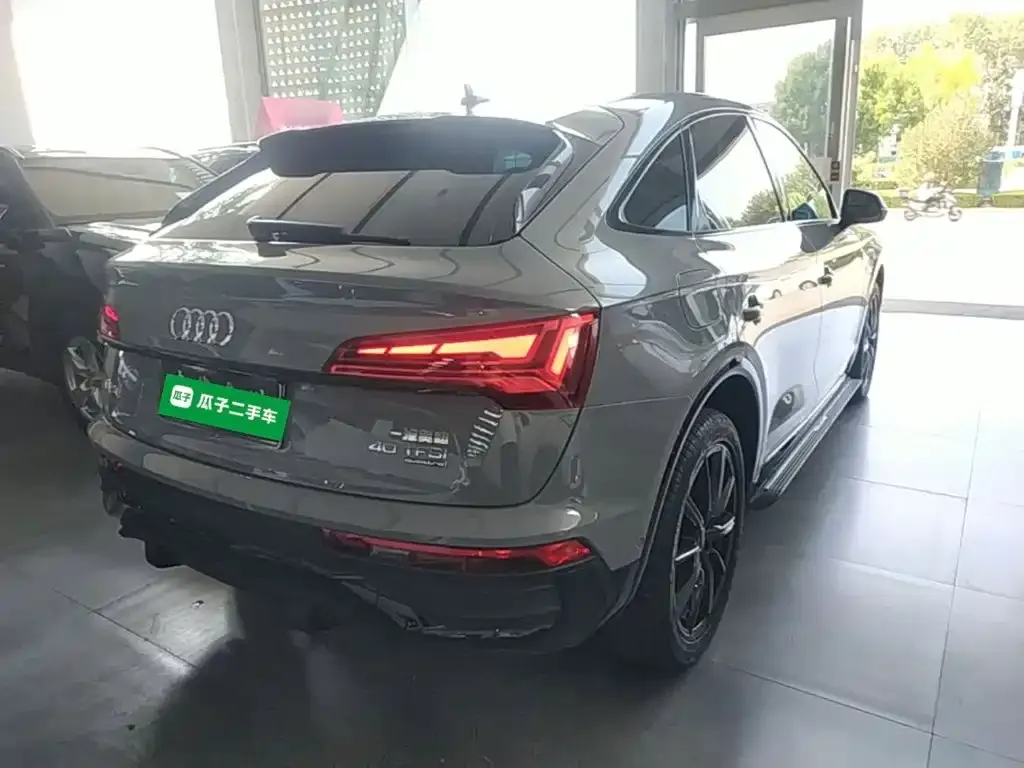 Audi Q5L Sportback — фото 2