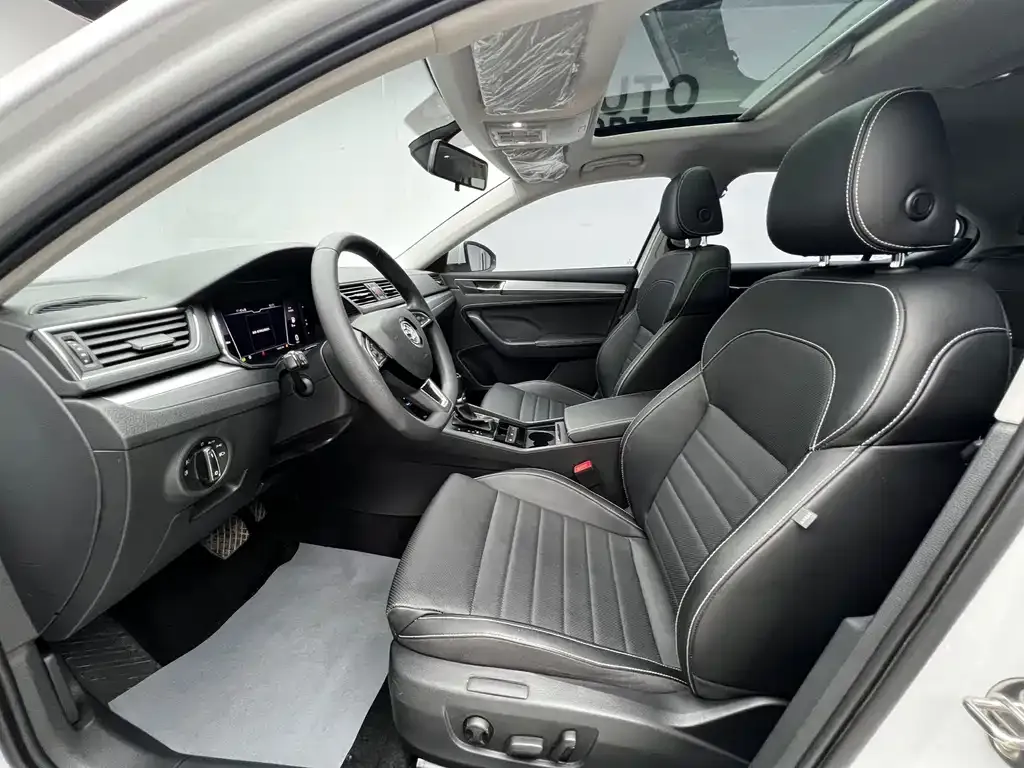 Skoda Superb — фото 6