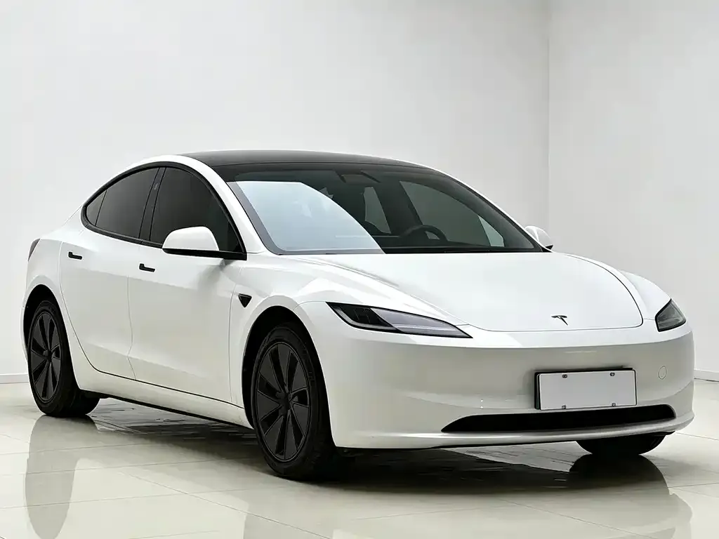 Tesla Model 3 — фото 4