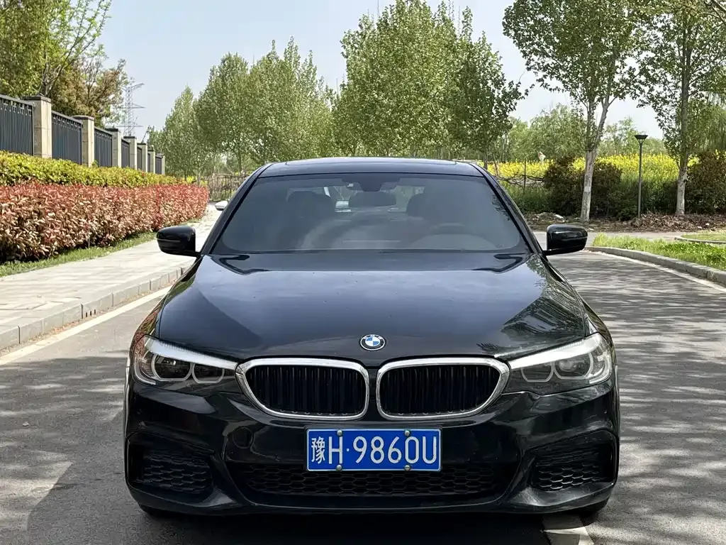 BMW 5 Series — фото 5