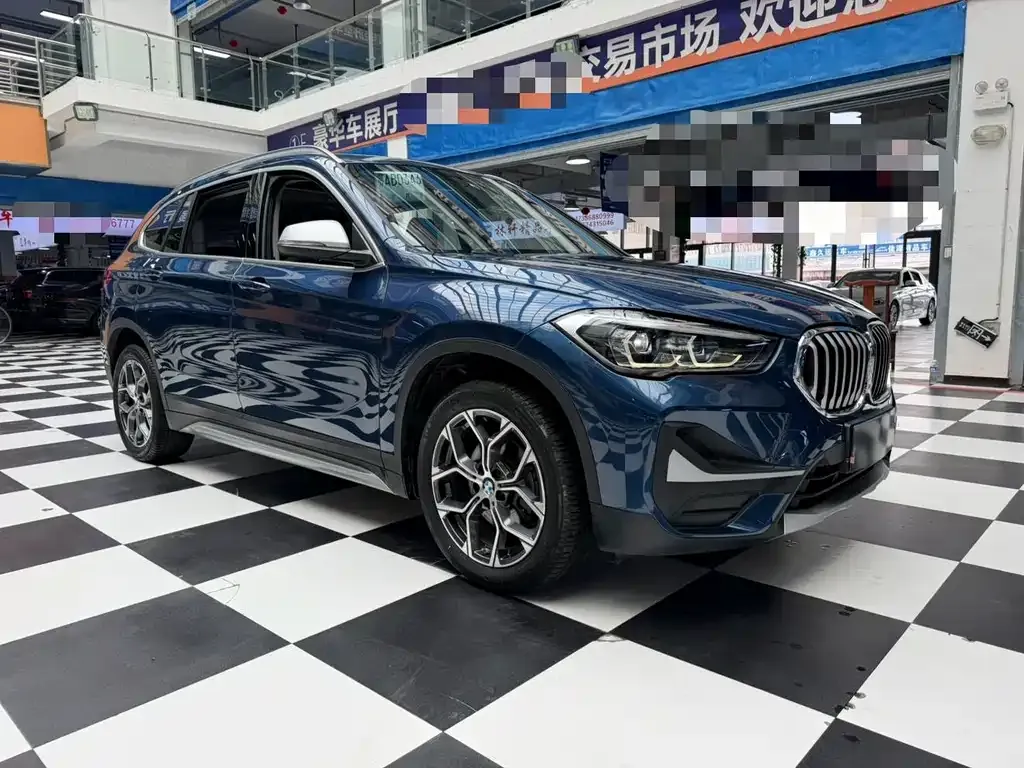 BMW X1 — фото 8
