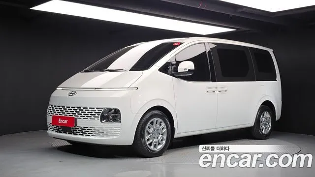 Hyundai Staria — фото 1