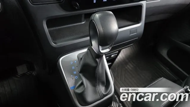 Hyundai Staria — фото 4