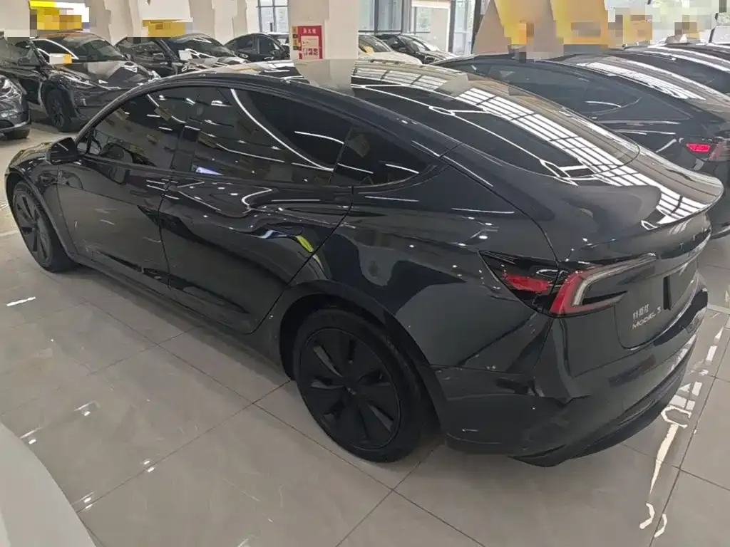 Tesla Model 3 — фото 5