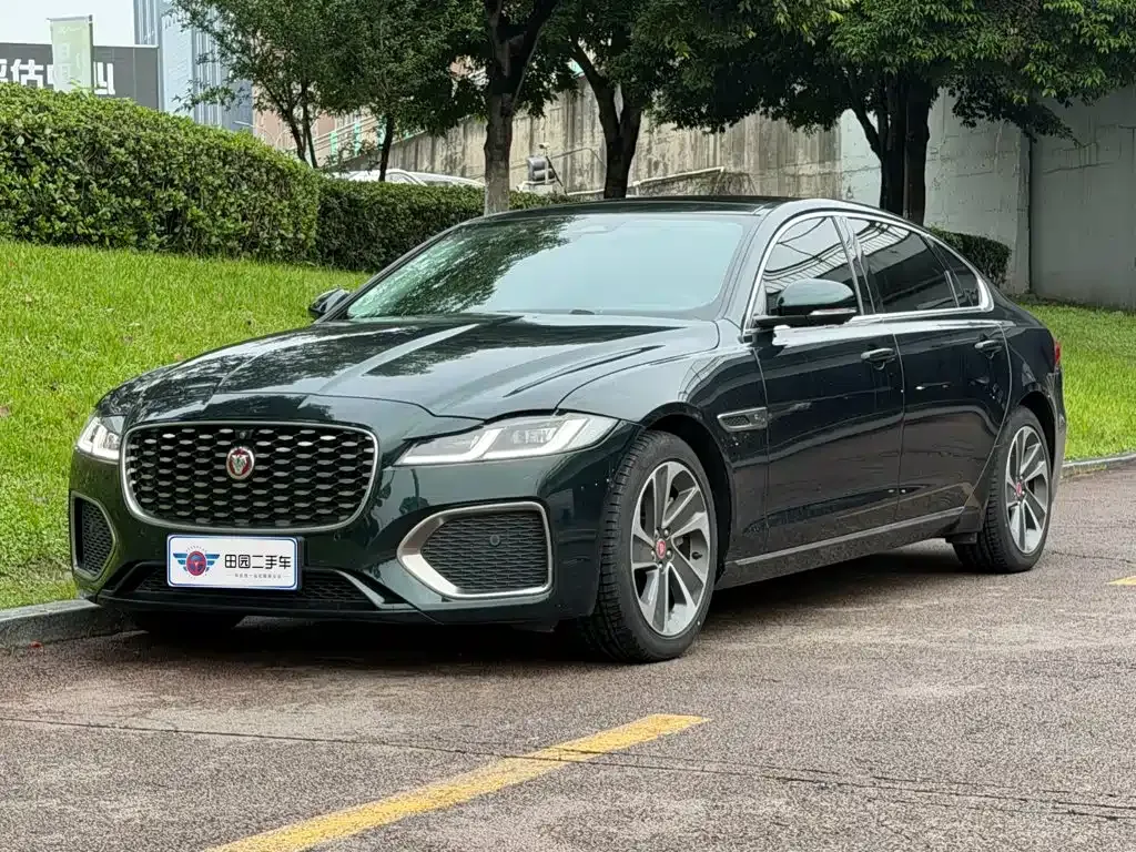 Jaguar XFL — фото 1
