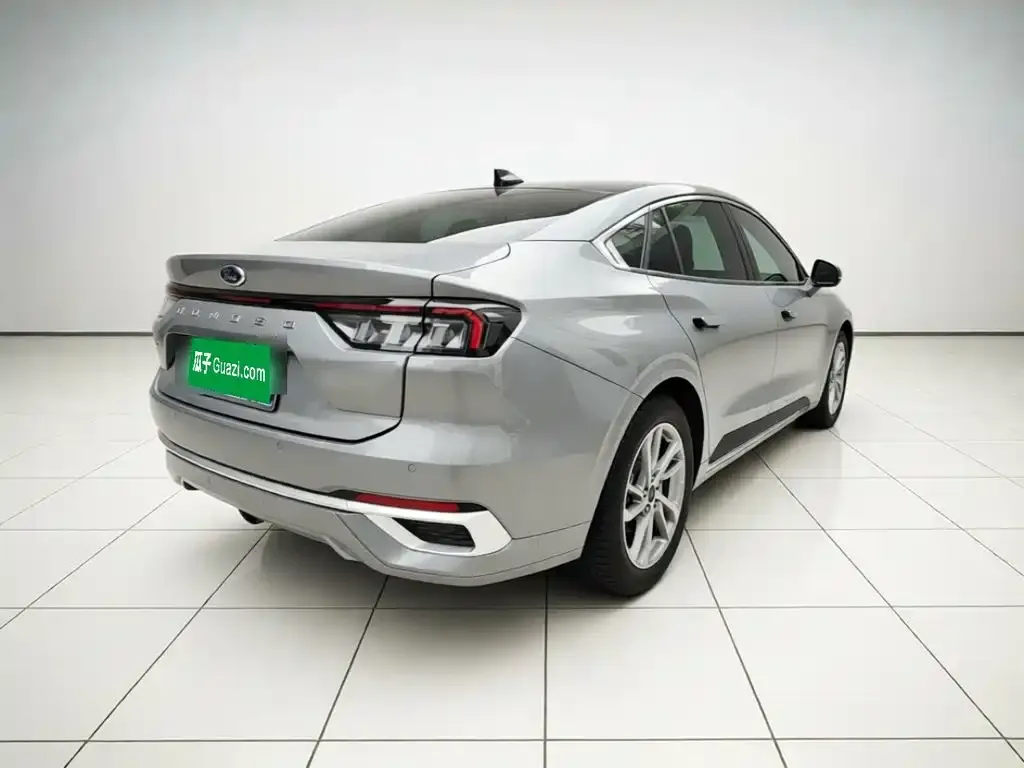 Ford Mondeo — фото 9