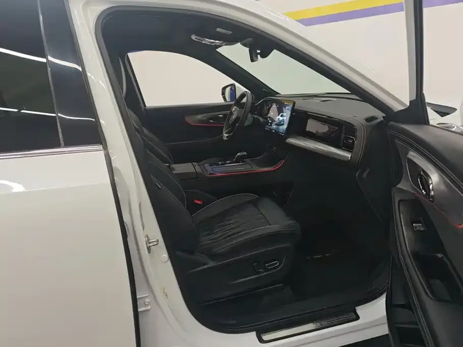 GAC Motor Trumpchi GS8 — фото 10