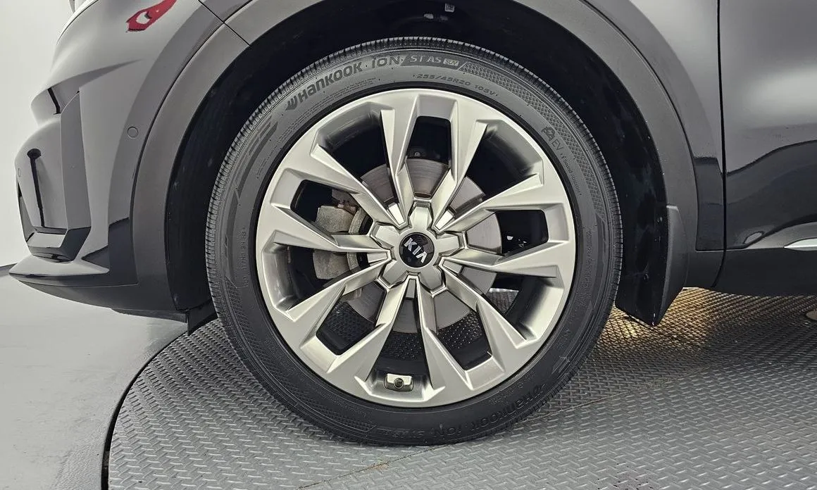 Kia Sorento — фото 8