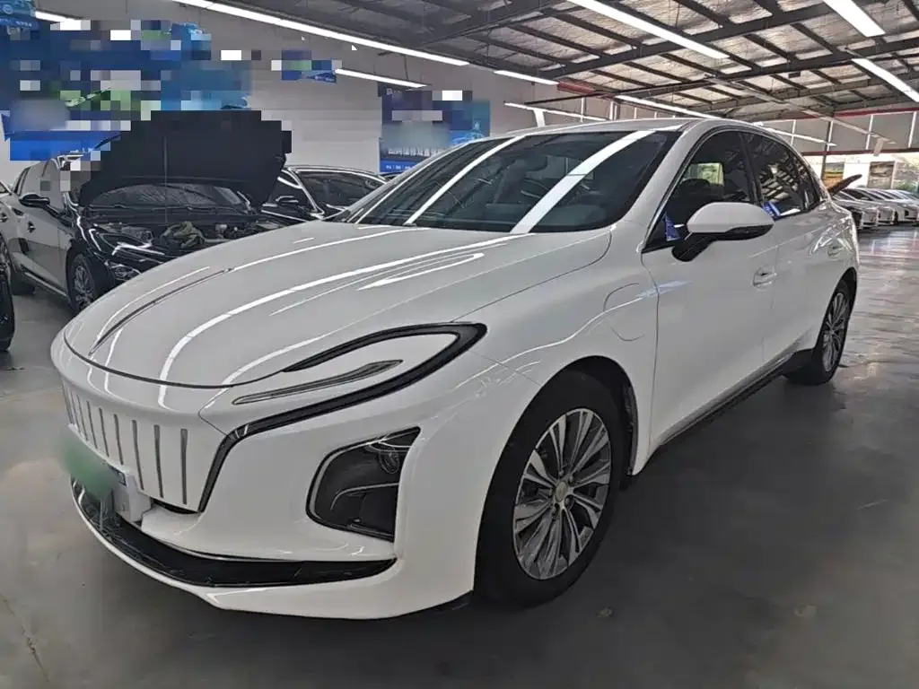 Hongqi E-QM5 — фото 7