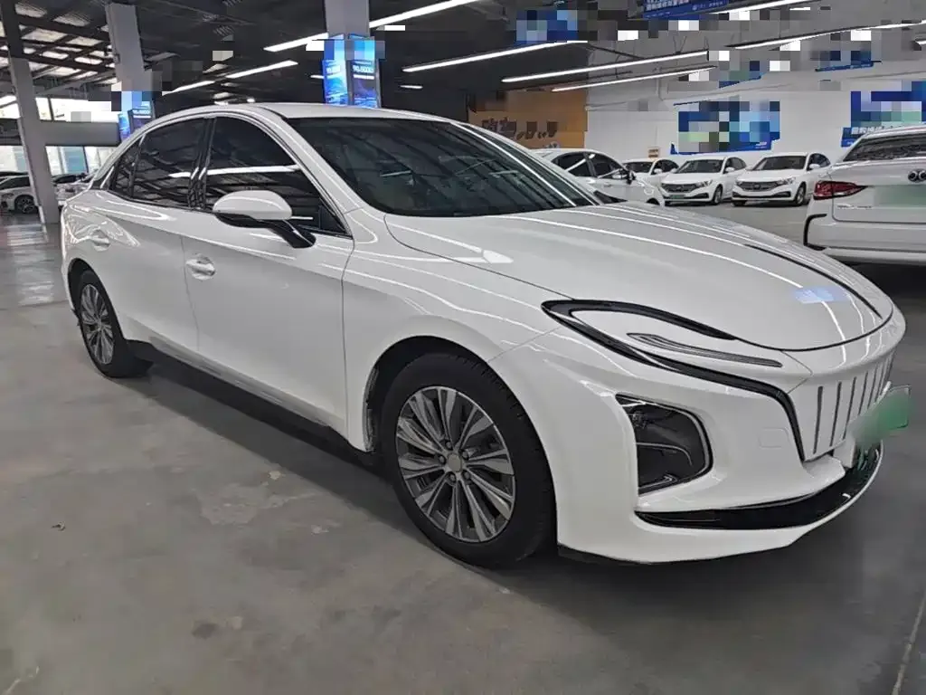 Hongqi E-QM5 — фото 3