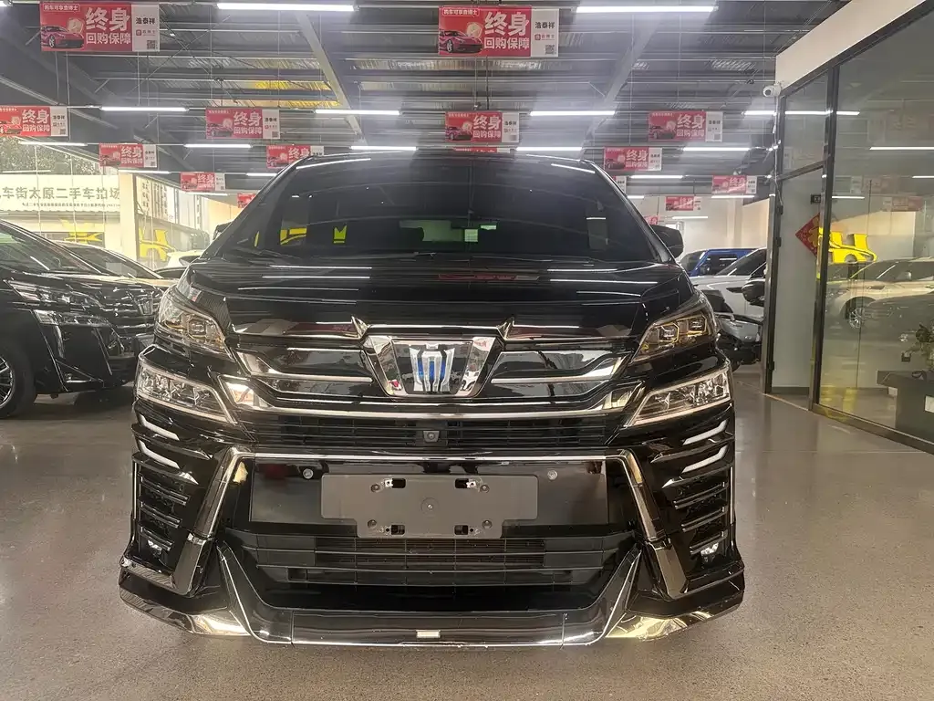 Toyota Vellfire — фото 9