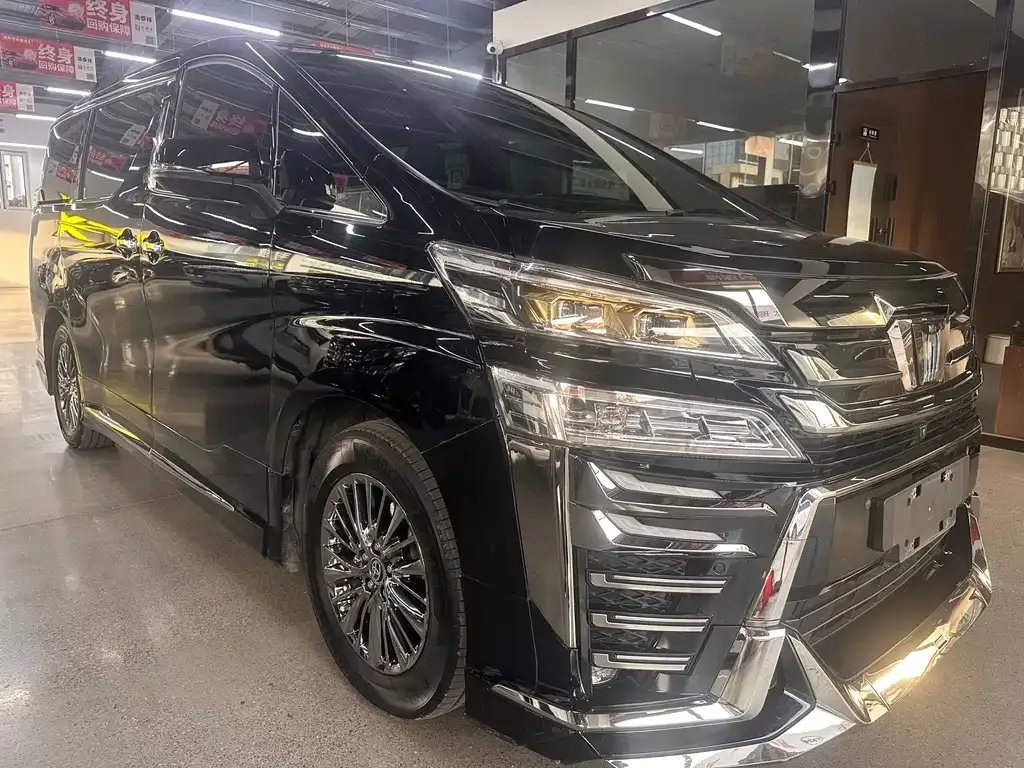 Toyota Vellfire — фото 7