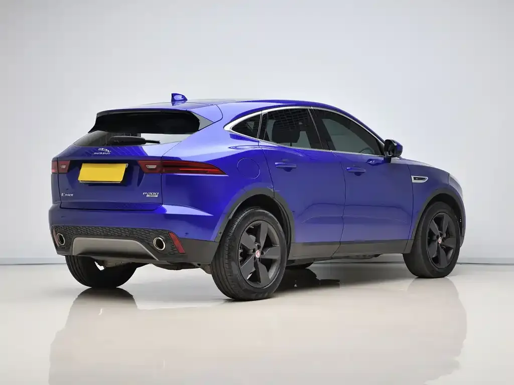 Jaguar E-PACE — фото 3
