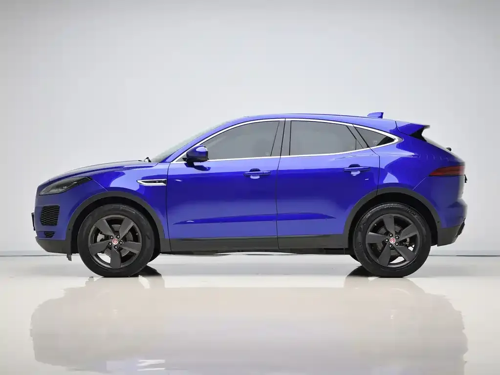 Jaguar E-PACE — фото 5