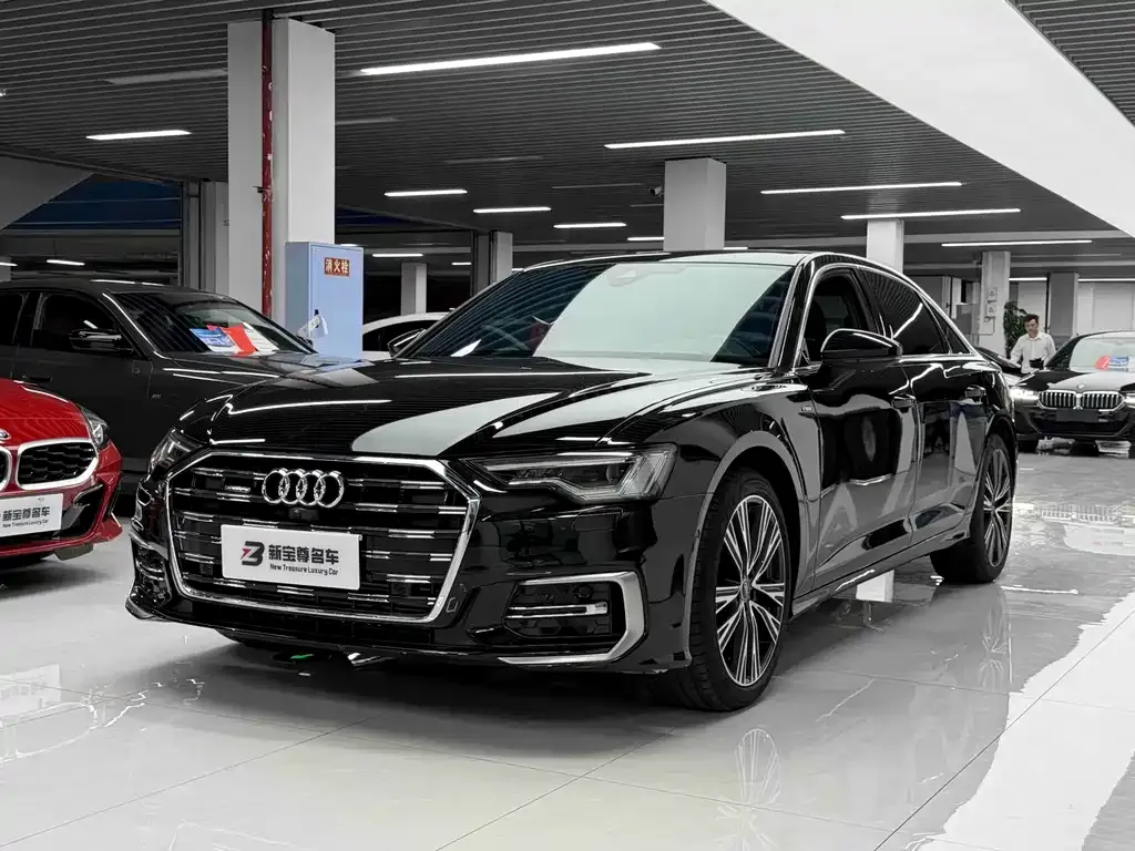 Audi A6L — фото 1