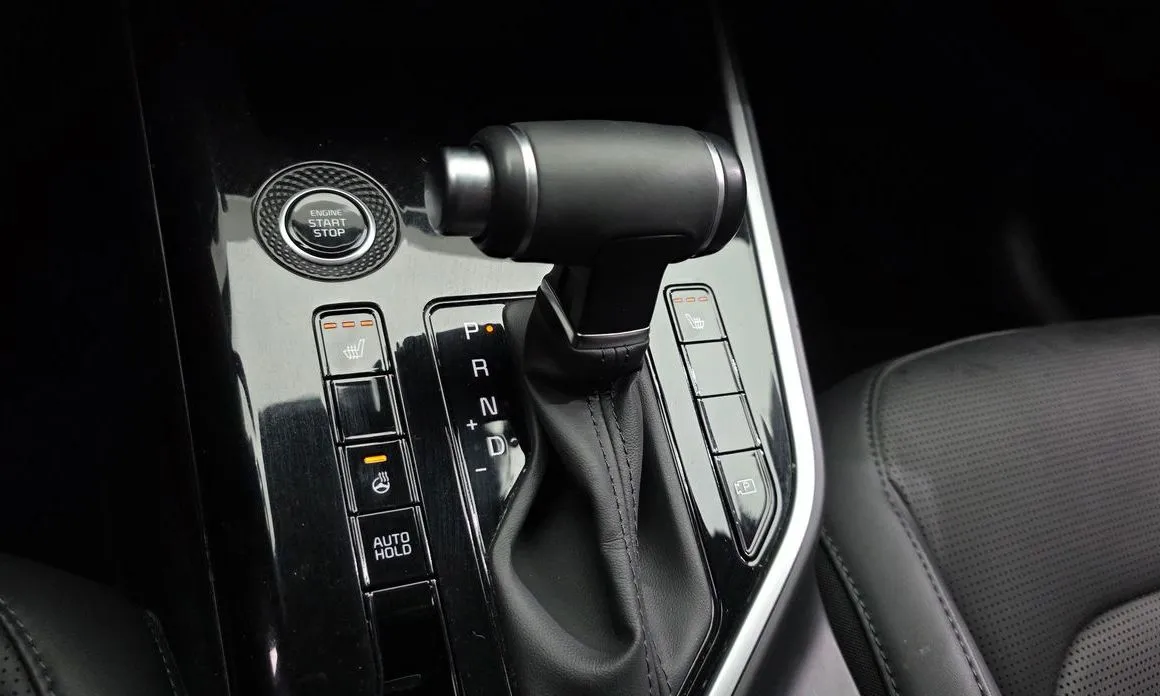 Kia Niro — фото 9