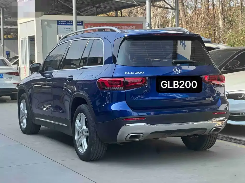 Mercedes-Benz GLB — фото 10