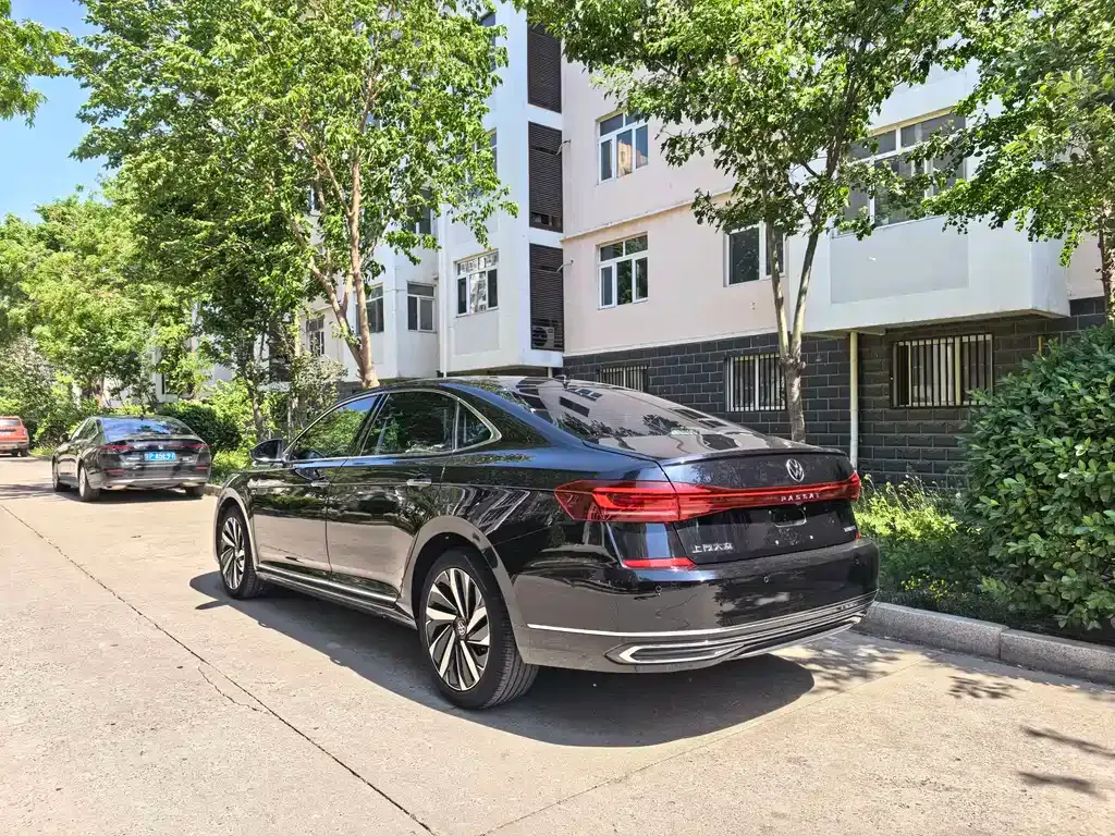 Volkswagen Passat — фото 2
