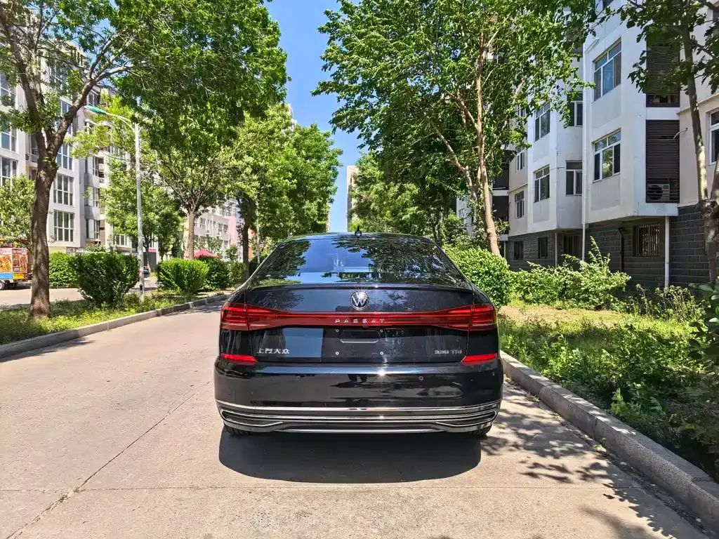 Volkswagen Passat — фото 5