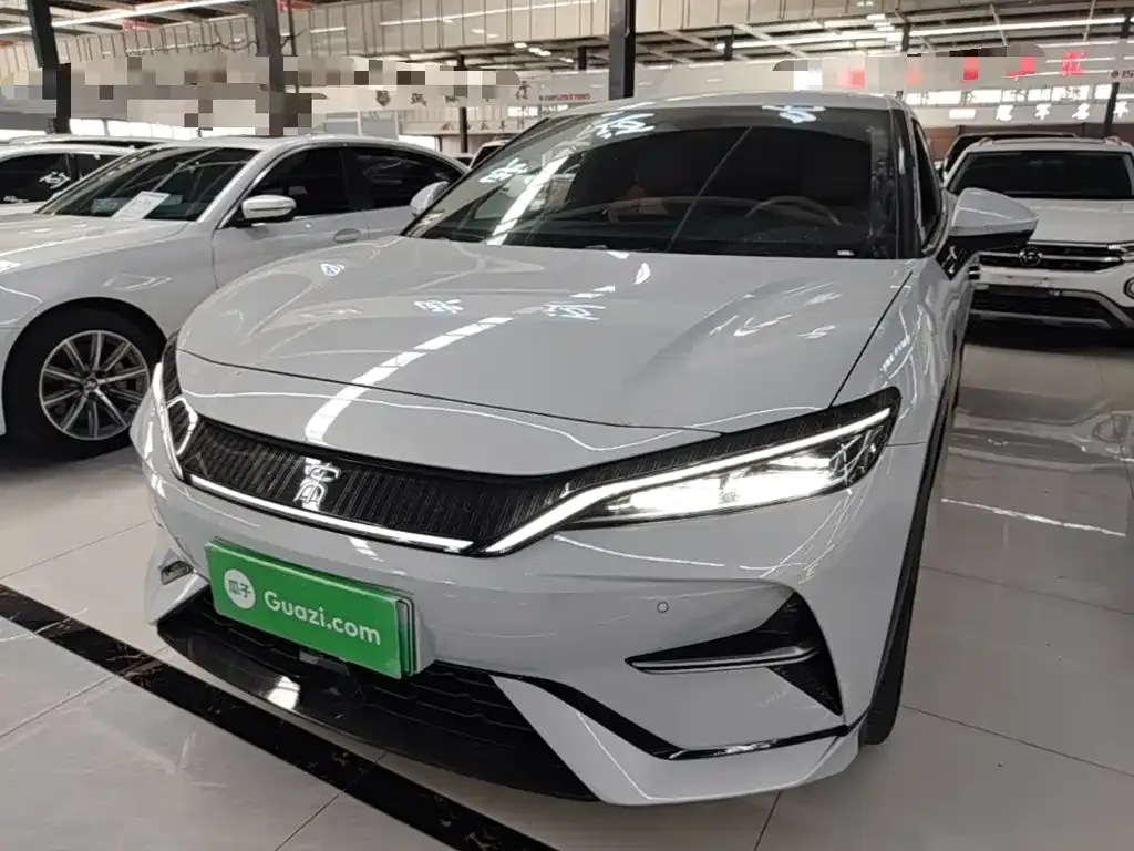 BYD L EV — фото 3