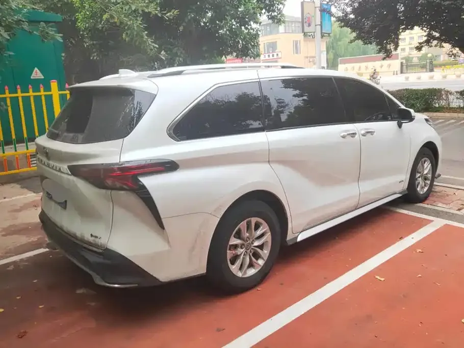 Toyota Granvia — фото 7