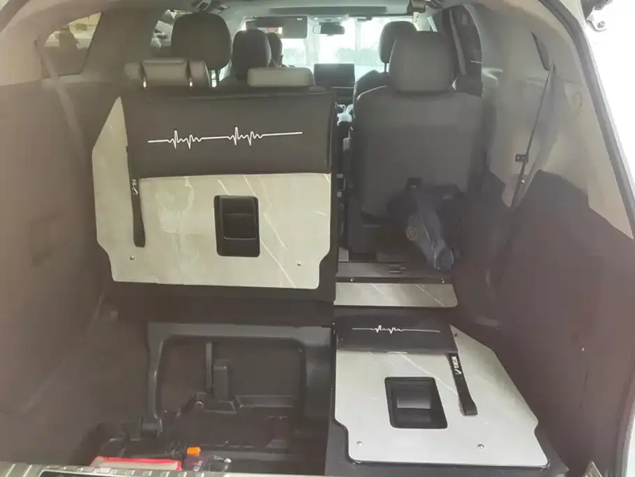 Toyota Granvia — фото 9