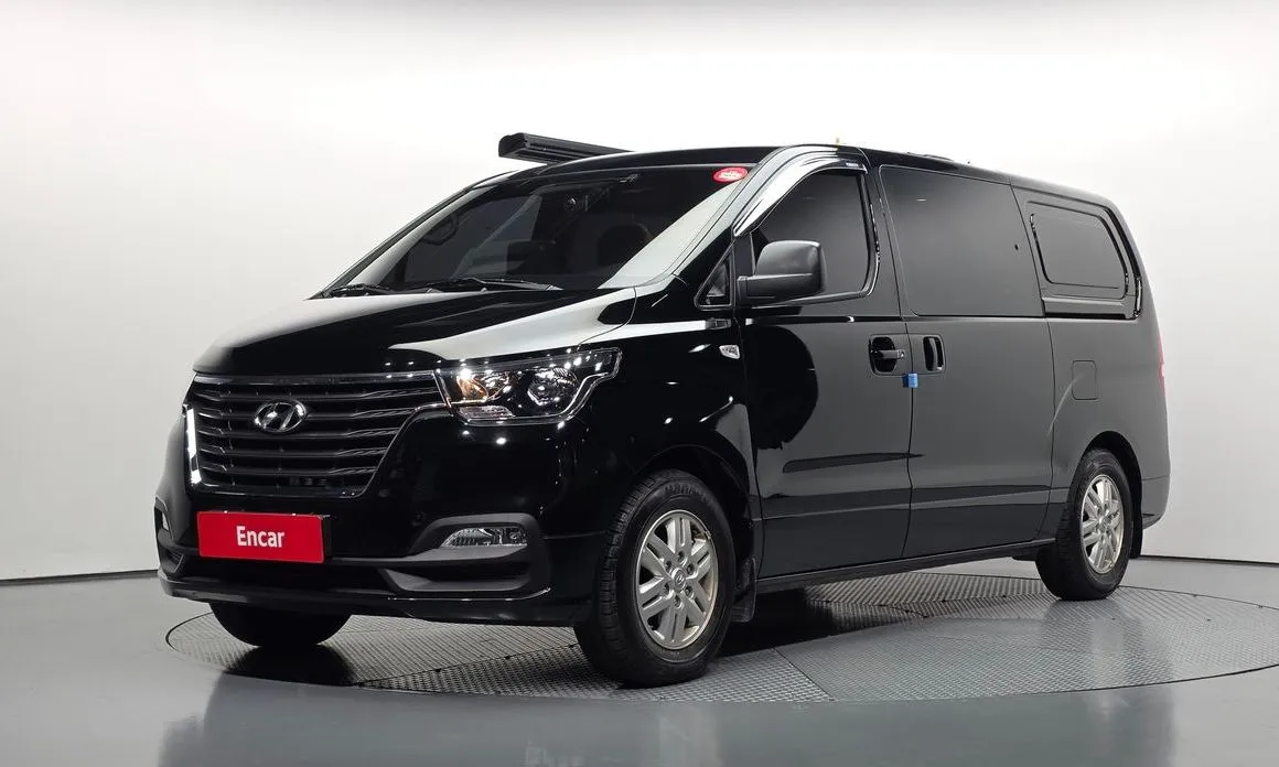 Hyundai Starex — фото 1