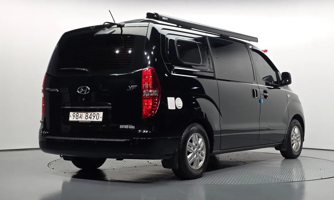 Hyundai Starex — фото 3