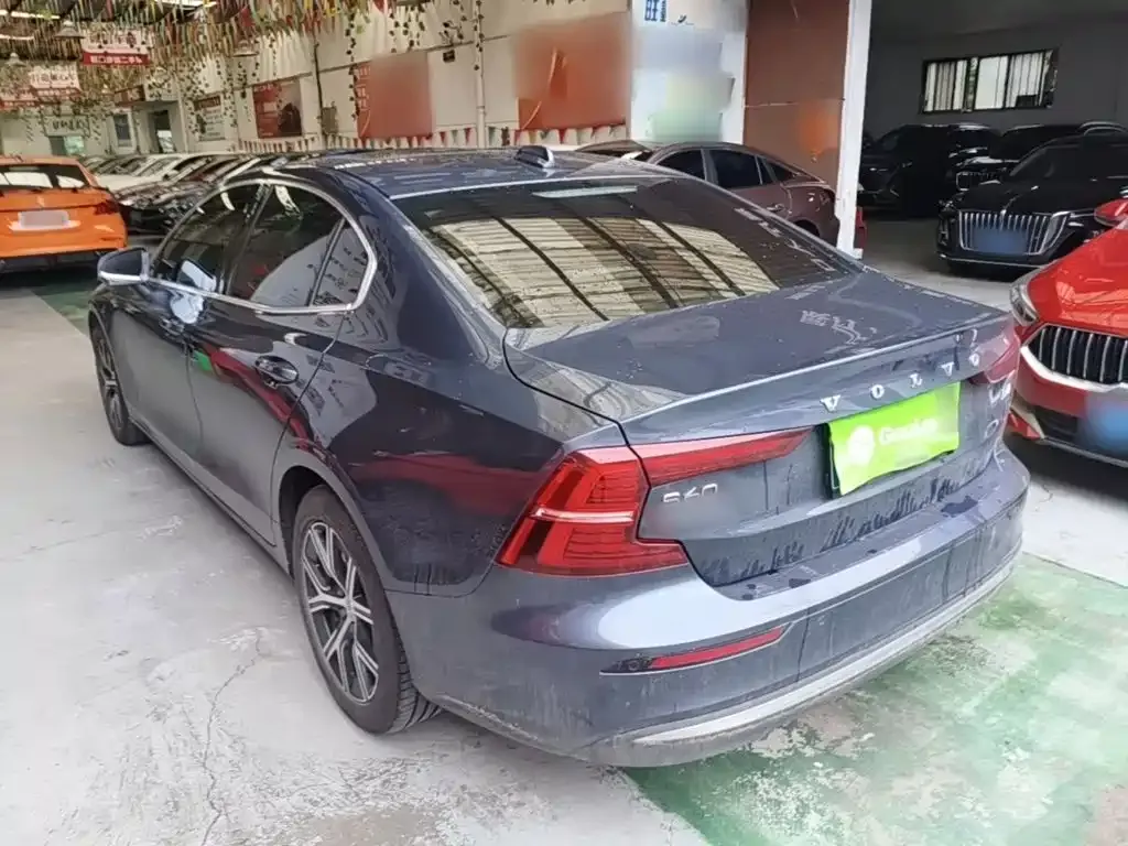 Volvo S60 — фото 5