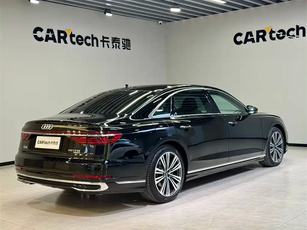 Audi A8 — фото 8