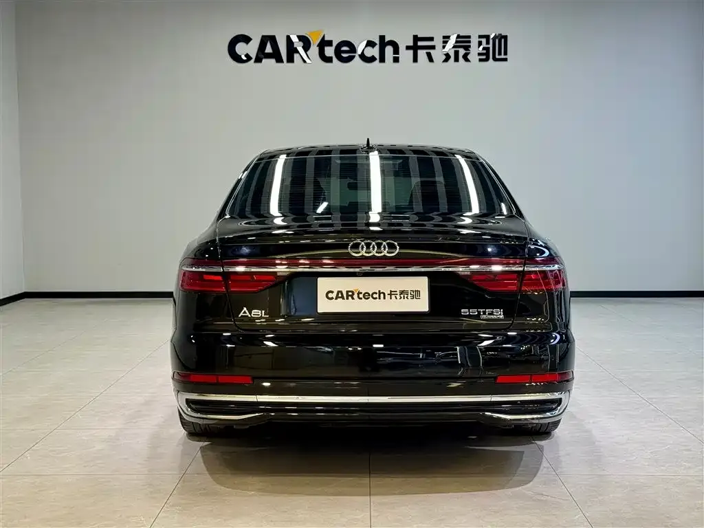 Audi A8 — фото 6
