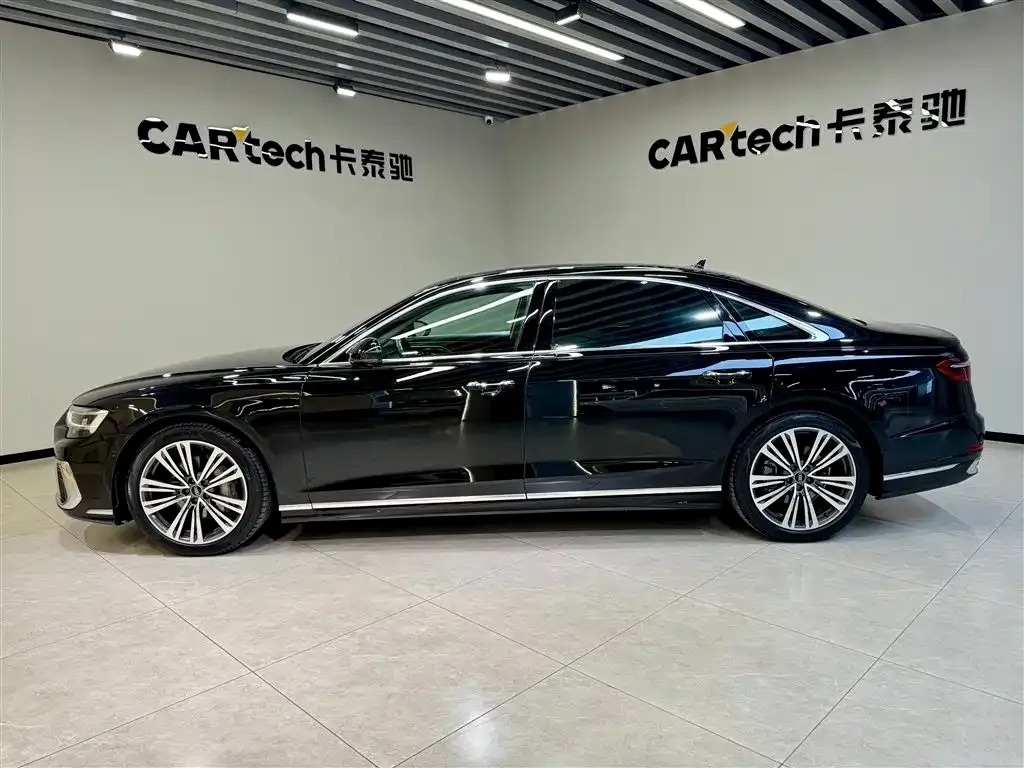 Audi A8 — фото 4