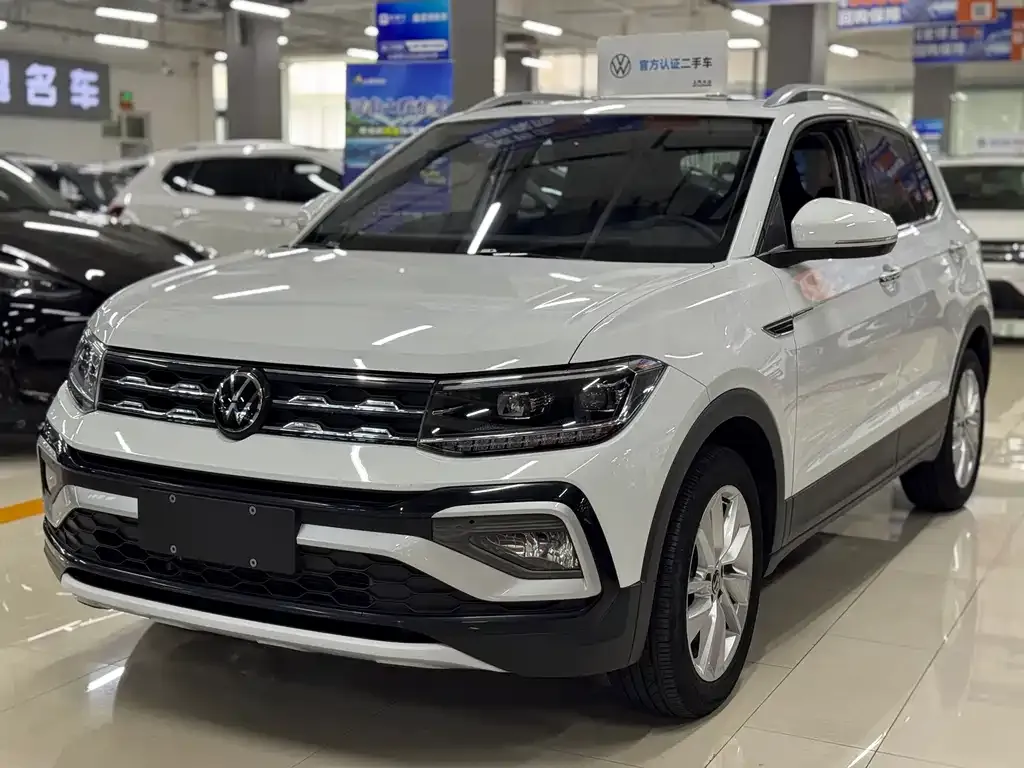 Volkswagen T-Cross — фото 1