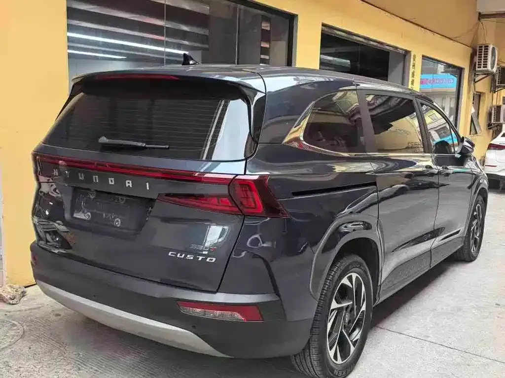 Hyundai Custo — фото 3