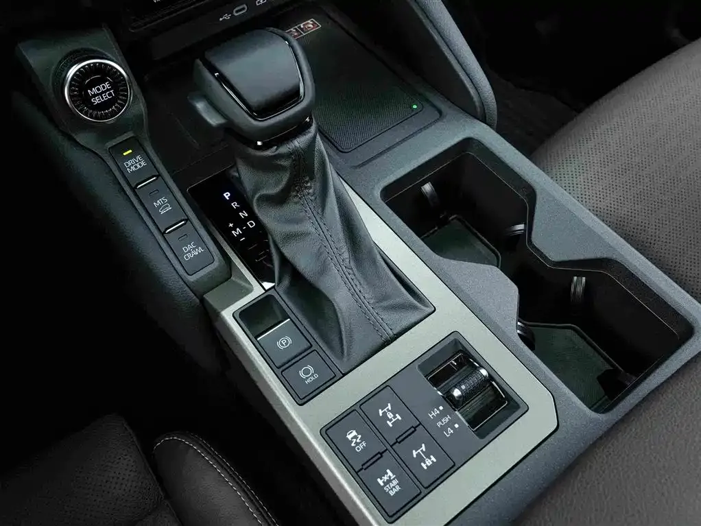Toyota Prado — фото 4