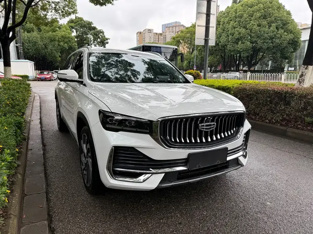 Geely Xingyue L — фото 10