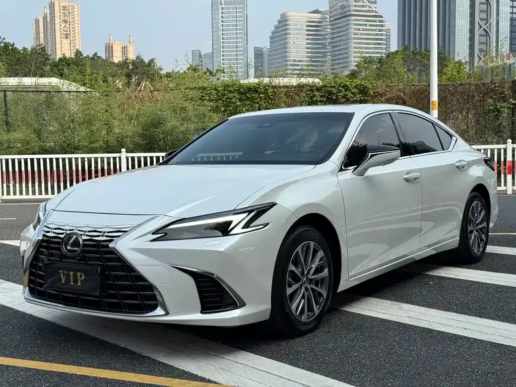 Lexus ES — фото 4
