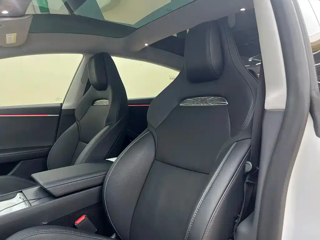Tesla Model 3 — фото 2