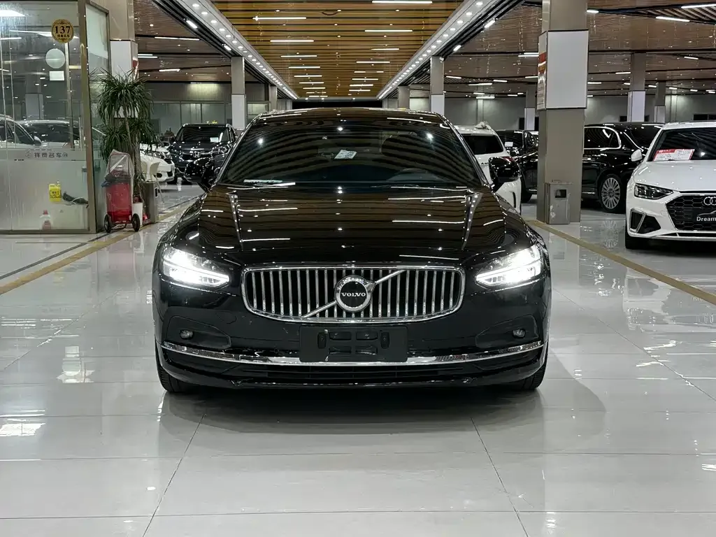 Volvo S90 — фото 9