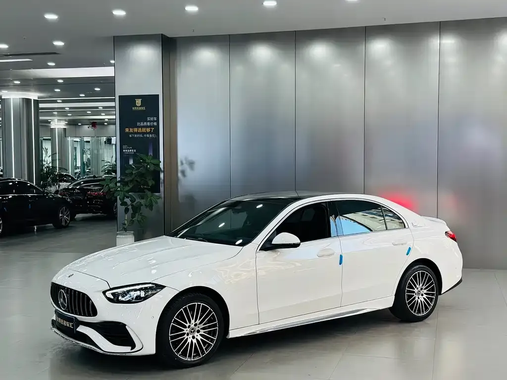 Mercedes-Benz C-Class — фото 1