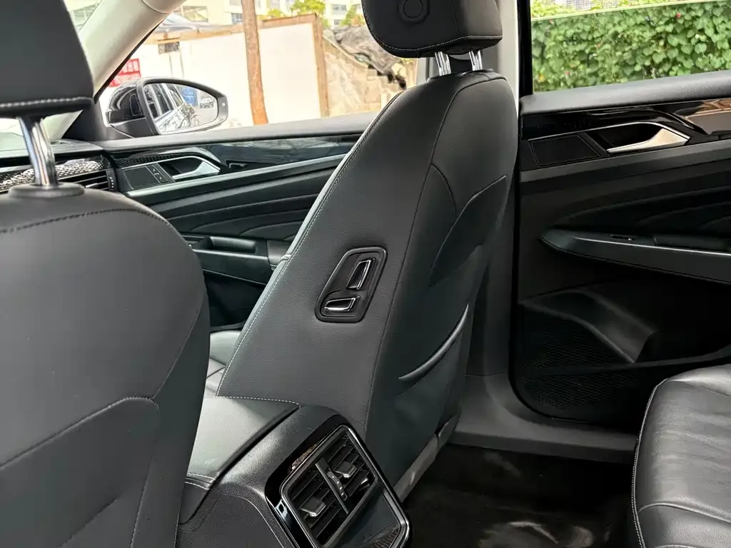 Volkswagen Passat — фото 3