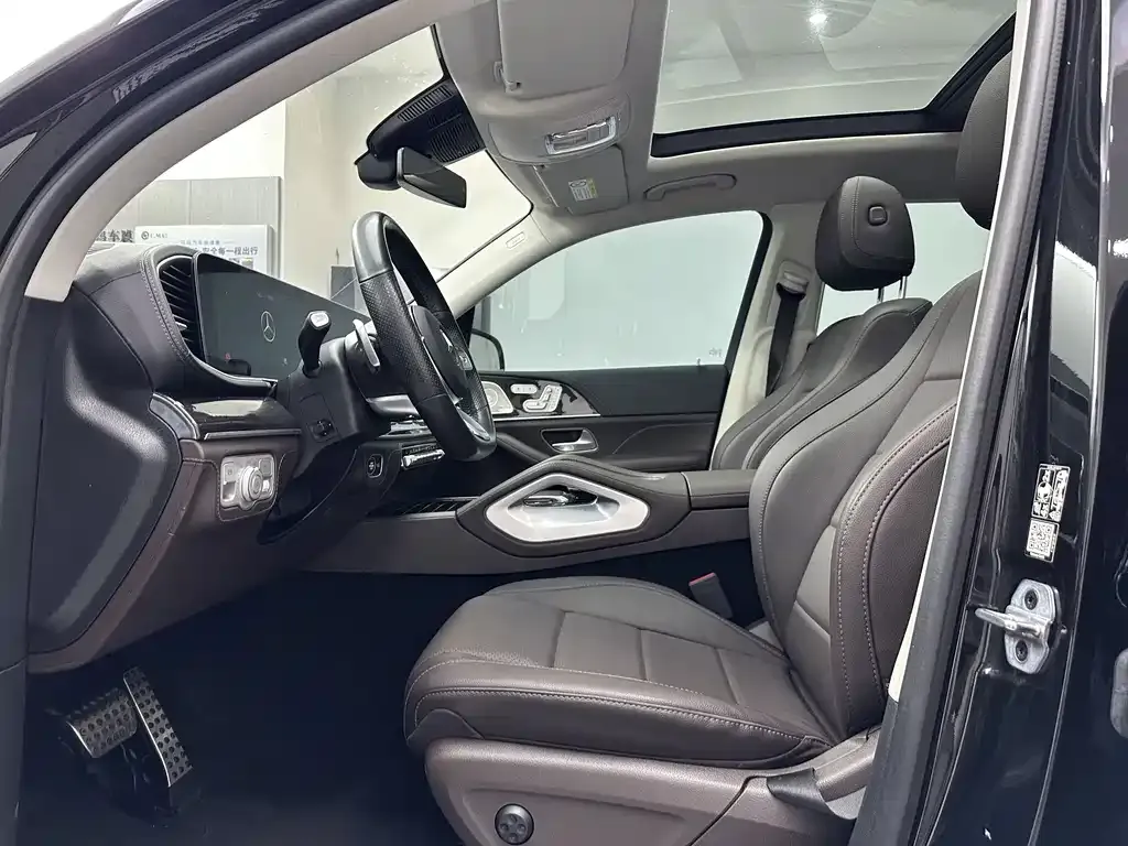 Mercedes-Benz GLS — фото 7