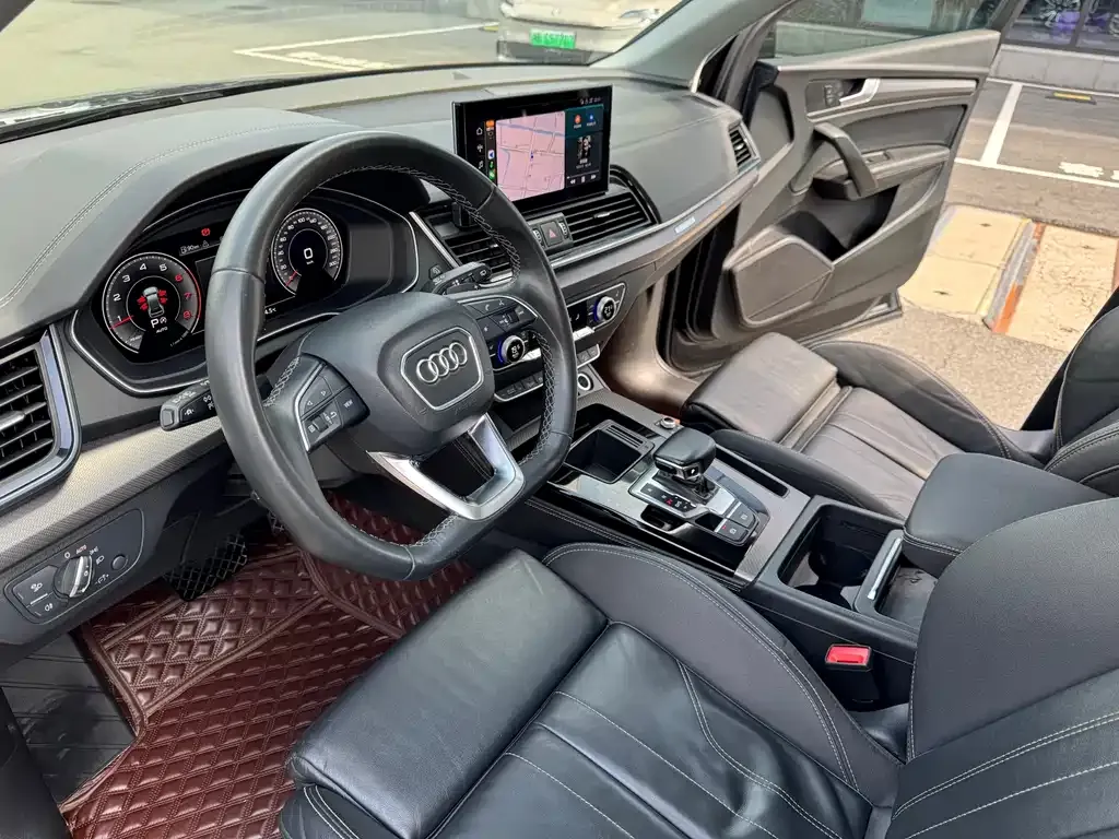 Audi Q5L — фото 4