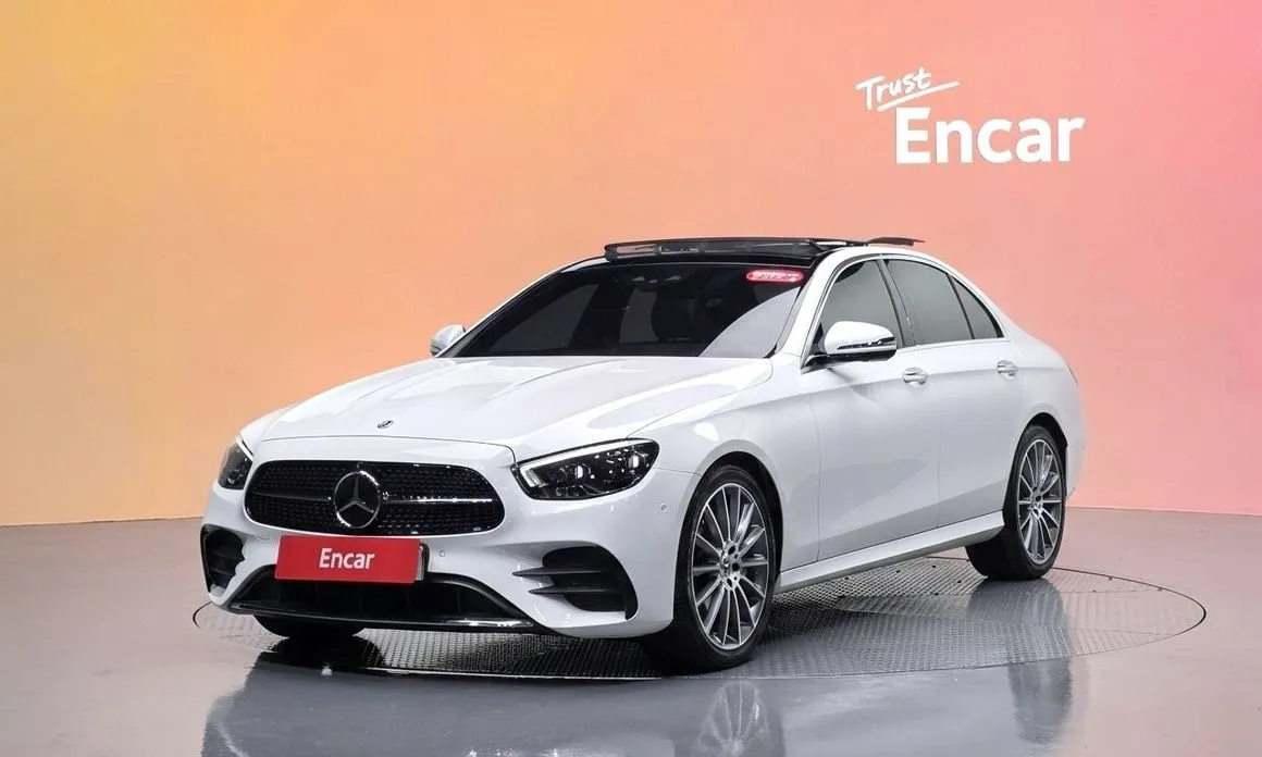 Mercedes-Benz E-Class — фото 1