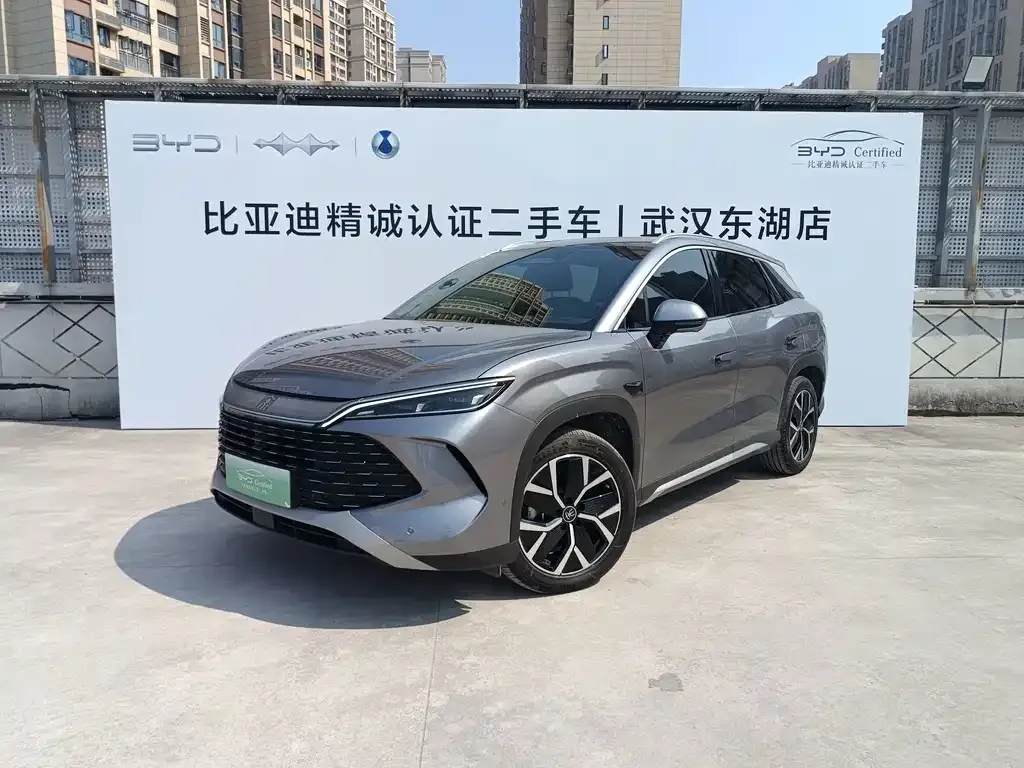 BYD L DM-i — фото 1
