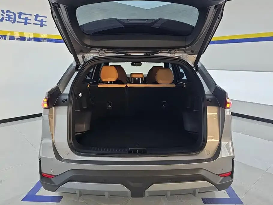 Geely Galaxy L7 — фото 10