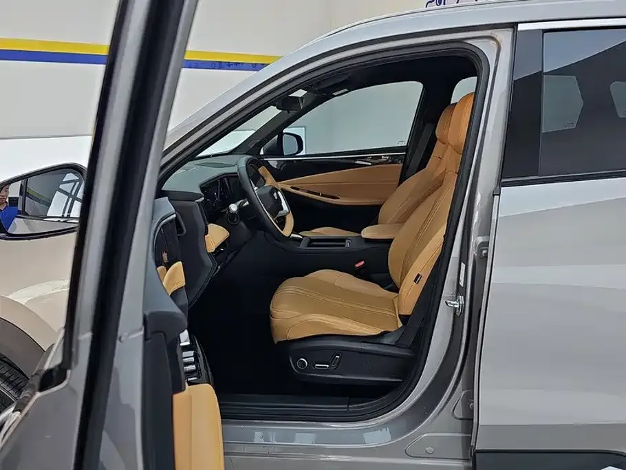 Geely Galaxy L7 — фото 4