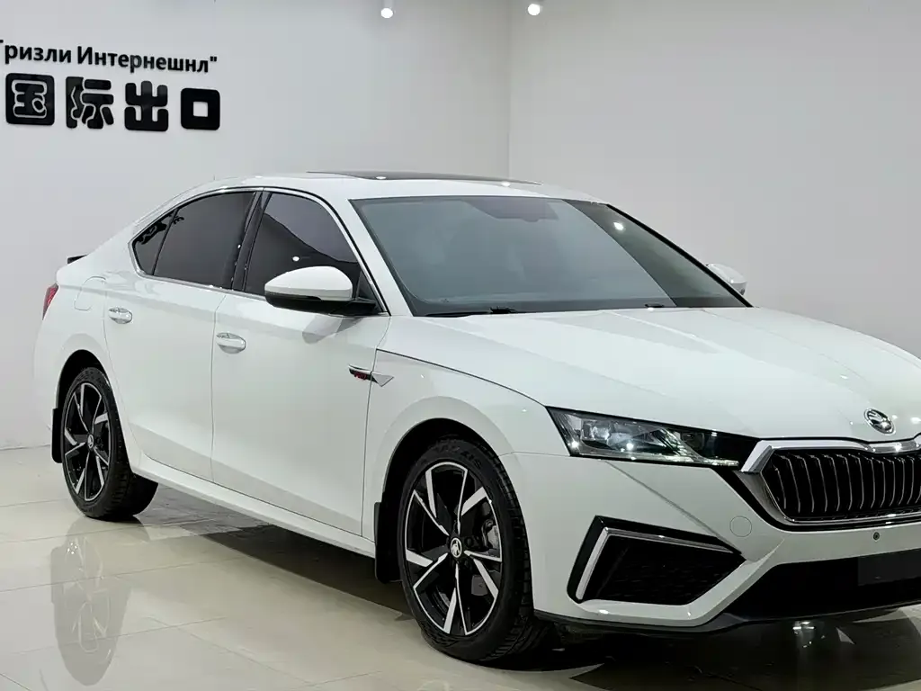 Skoda Octavia — фото 8